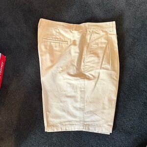 Ashworth Beige Pleated Chino Pants